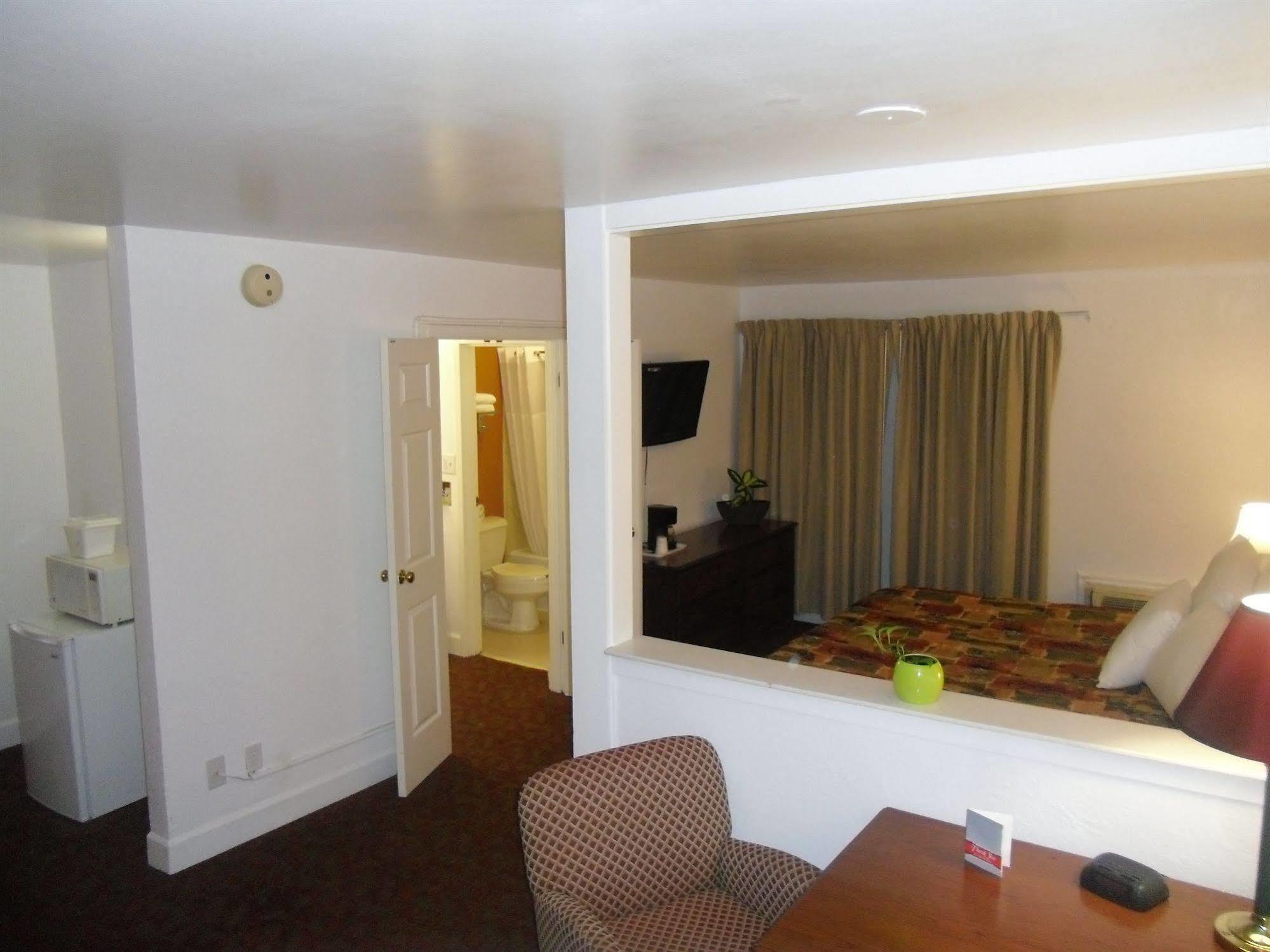 Clarion Inn Montgomery East Monticello Dr Esterno foto