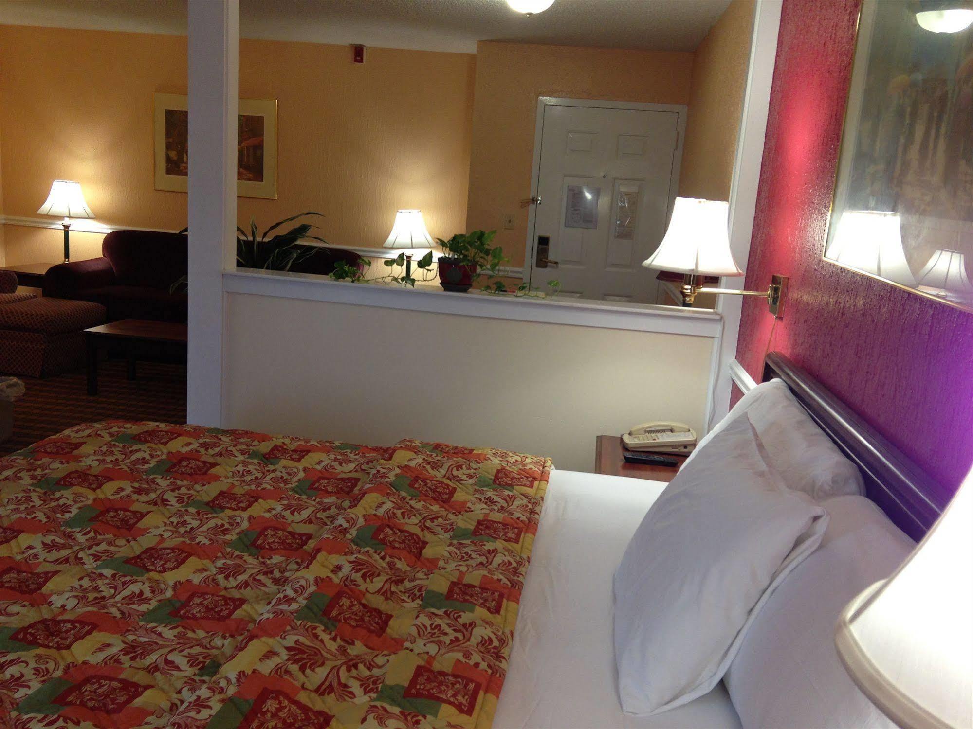 Clarion Inn Montgomery East Monticello Dr Esterno foto